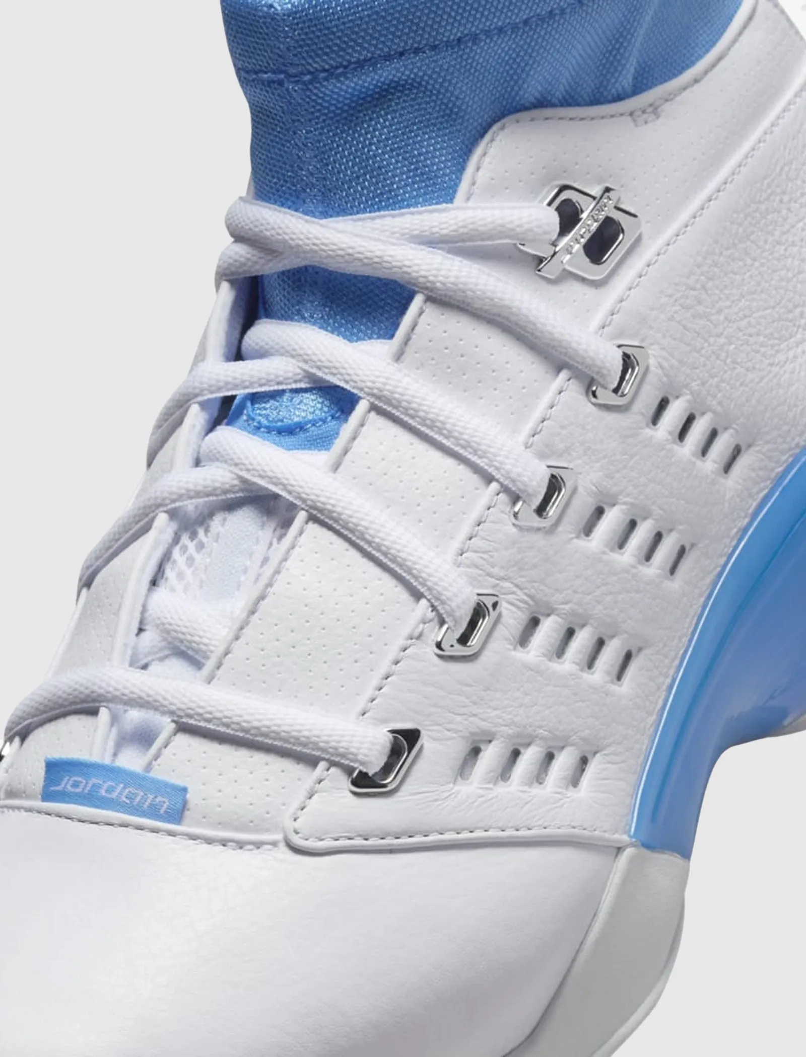 AIR JORDAN 17 RETRO LOW "UNIVERSITY BLUE"