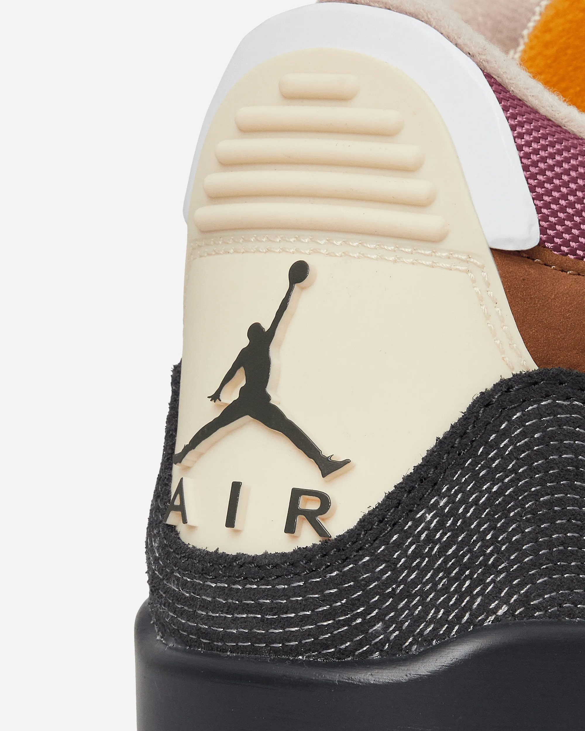Air Jordan 3 Retro SE Sneakers Archaeo Brown